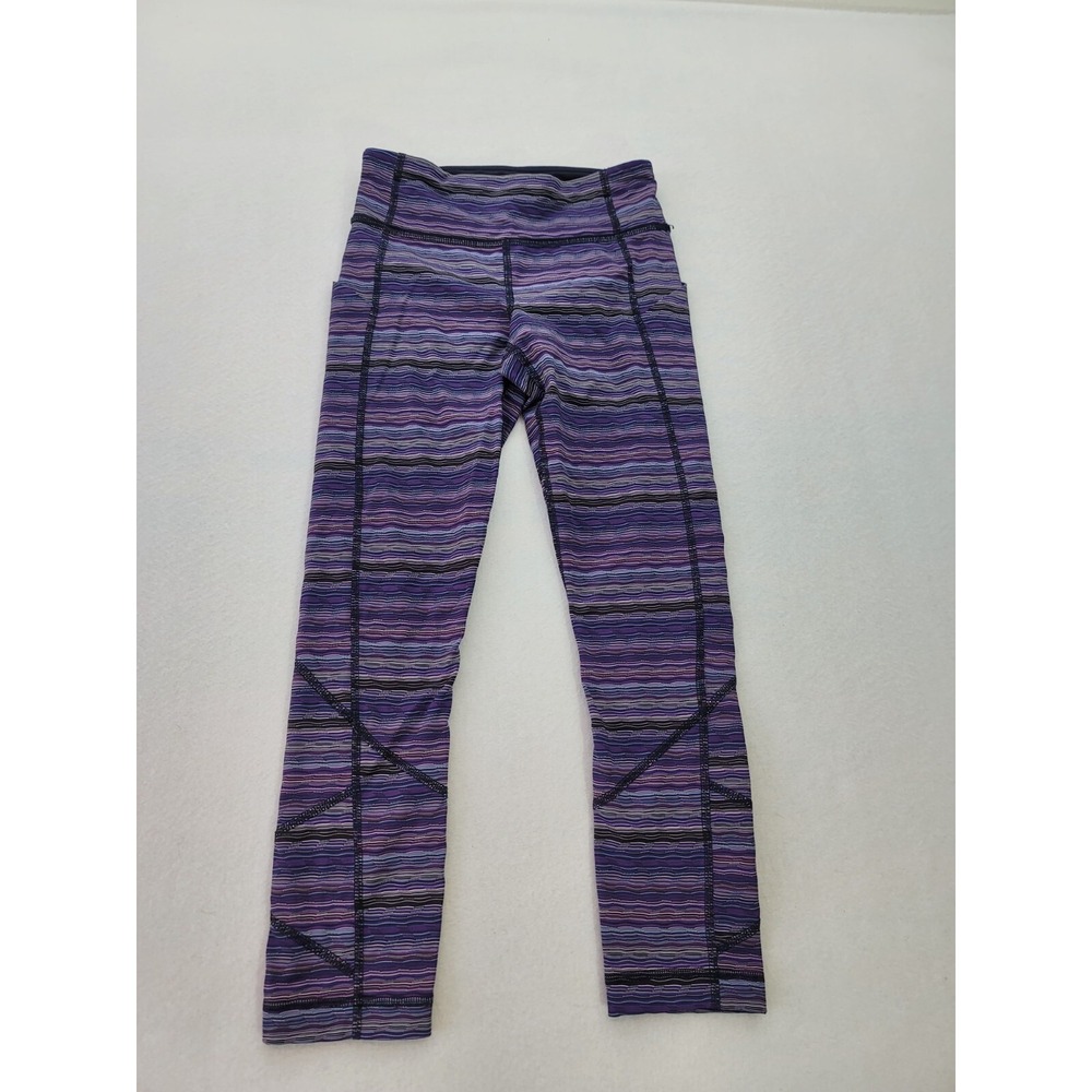 Lululemon High Rise Cropped Leggings Womens‎ 2 Purple Striped Yoga Workout